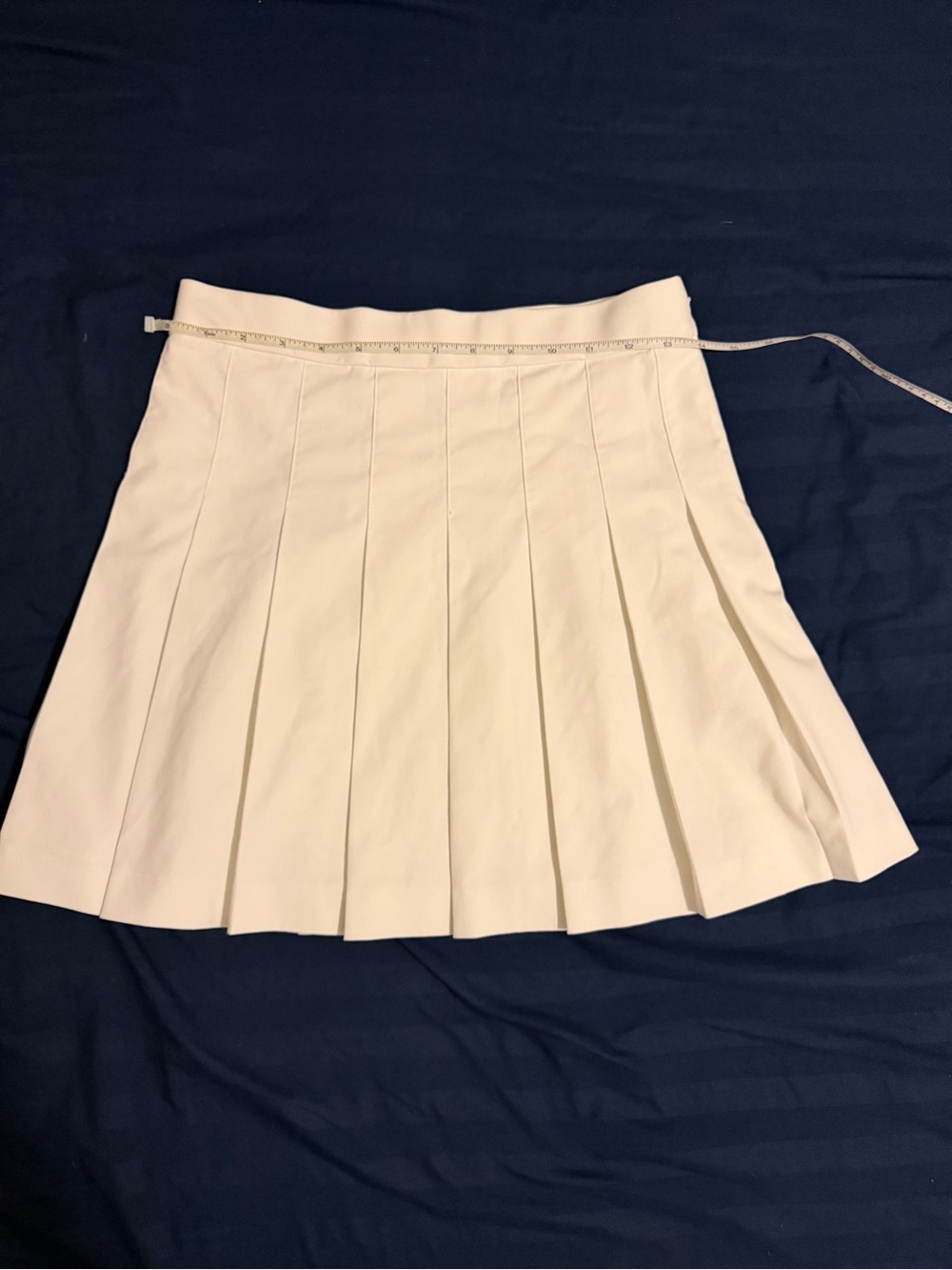 Uniqlo Pleated Mini Skirt in Cream